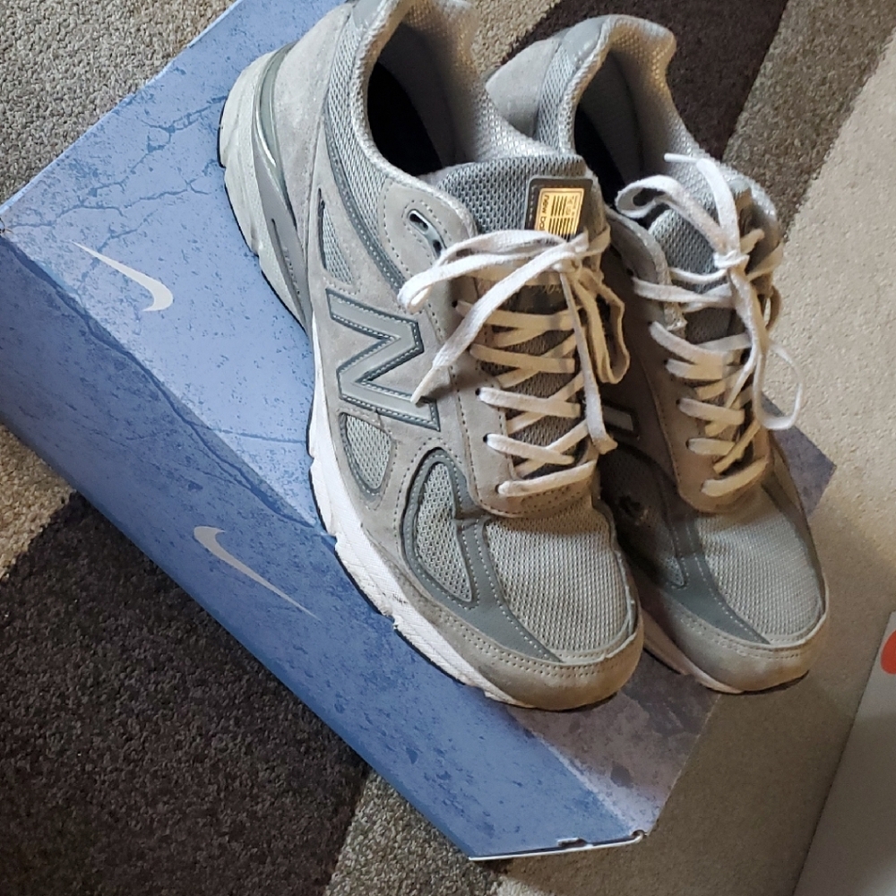 New Balance 990 V4 Light Gray Running Shoes